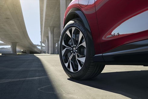 フォード「マスタング マッハE」