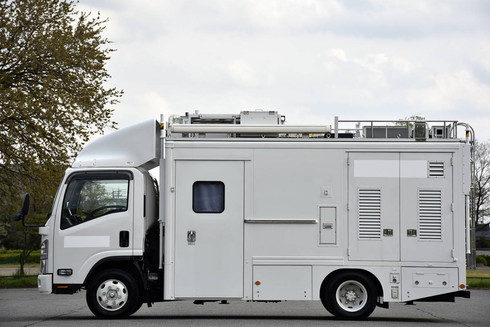 ヤフオク 移動基地局車