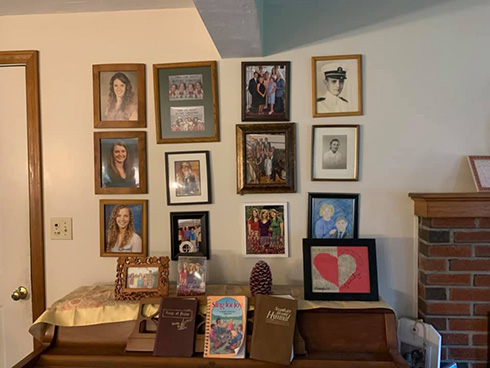 何日後にバレるか　家の写真が少しずつクレヨンの絵に置き換わるイタズラが楽しい