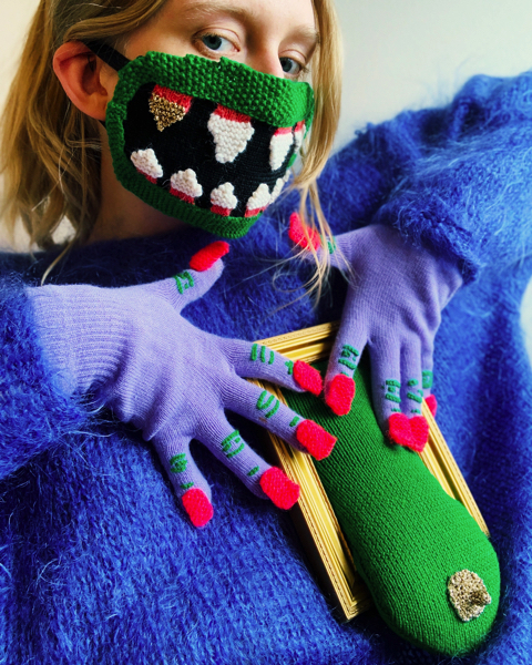 編み物のマスク