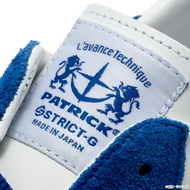 コラボスニーカー