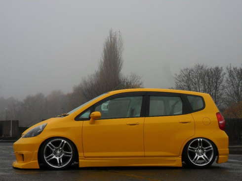 フィット 魔改造 ヴィトン