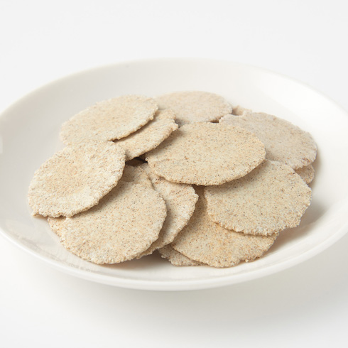 コオロギせんべいのパッケージ