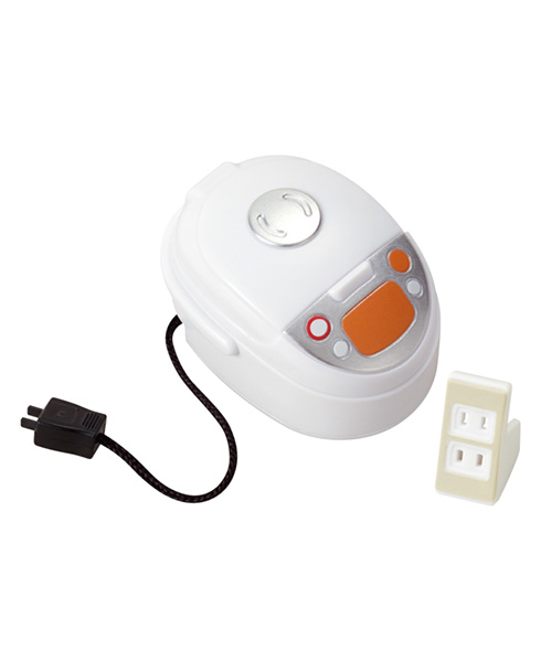 コンセントが電源タップに差し込める「配線の世界」　カプセルトイから再現度が高いミニ玩具が登場