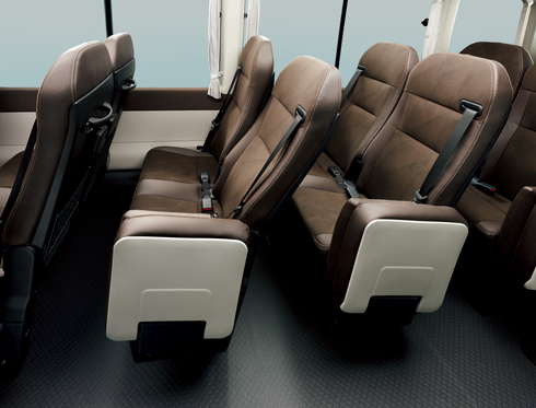 コースター バス PREMIUM CABIN