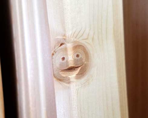 ホームセンター かわいいやつ 顔 木材 笑顔