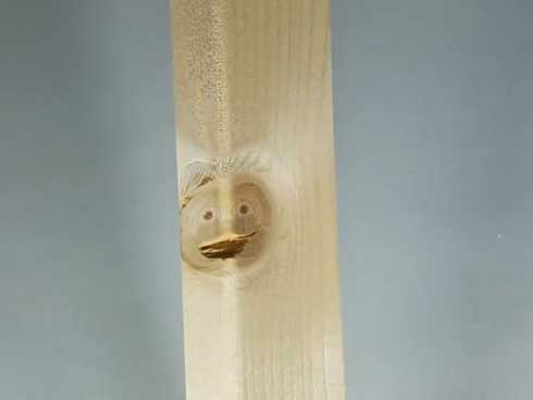 ホームセンター かわいいやつ 顔 木材 笑顔