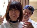 「イチャイチャ感半端ない」　ヒロミ、妻・松本伊代をヘアカットする動画が130万回再生超えの大反響