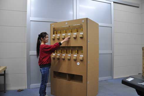 段ボール 工作 会社 hacomo 原寸大 大きい 自販機