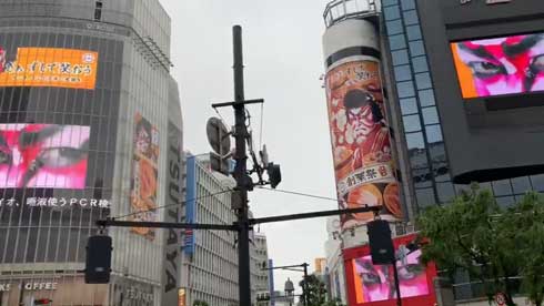 スシロー 創業祭 広告 回転寿司 すしで笑おう 未来 渋谷スクランブル交差点 地下道