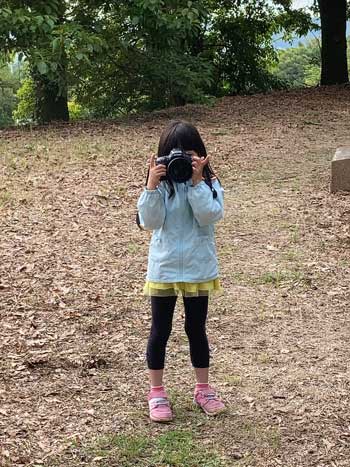 娘 カメラ 写真 撮りたい 貸した お父さん ボケ ピント