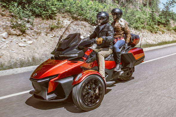 AT普通車免許で乗れちゃう3輪バイク「Can-Am Spyder RT」刷新