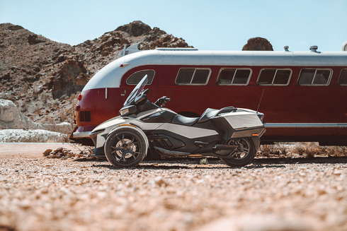 Can-Am Spyder トライク 3輪バイク