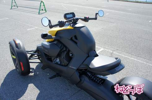 Can-Am Spyder トライク 3輪バイク