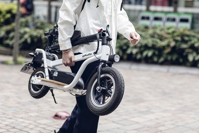 glafit X-SCOOTER LOM 電動スクーター