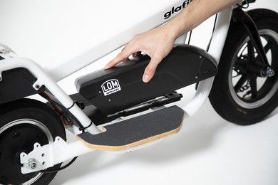 glafit X-SCOOTER LOM 電動スクーター