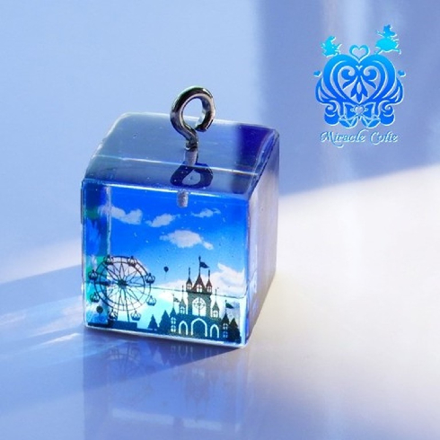 煌めく、碧く青い透明