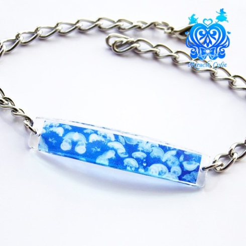 煌めく、碧く青い透明