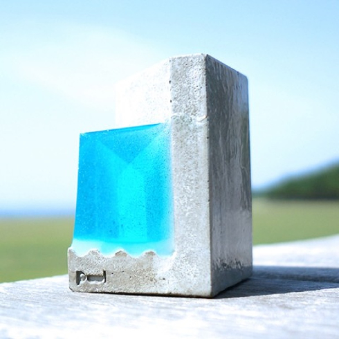 煌めく、碧く青い透明