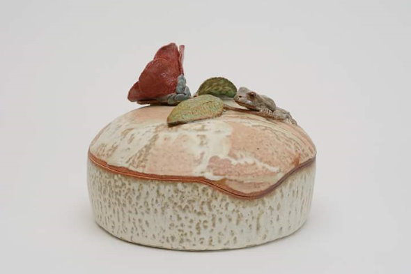 リース 雑草 草むしり 庭 陶芸家 奥村巴菜