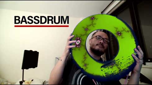 Zoom ミーティング 青い 浮き輪 活用 背景 合成