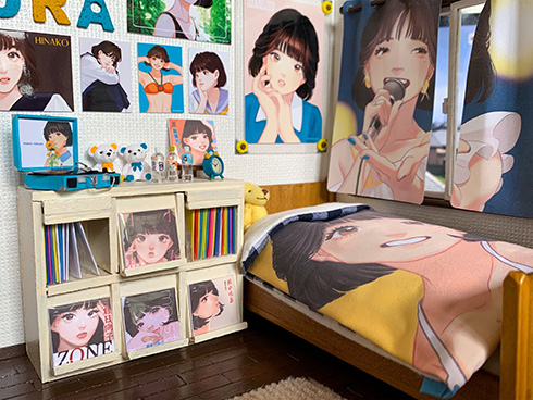 架空の高校生アイドルを応援するオタク部屋ミニチュア　細部までこだわった世界観が衝撃的