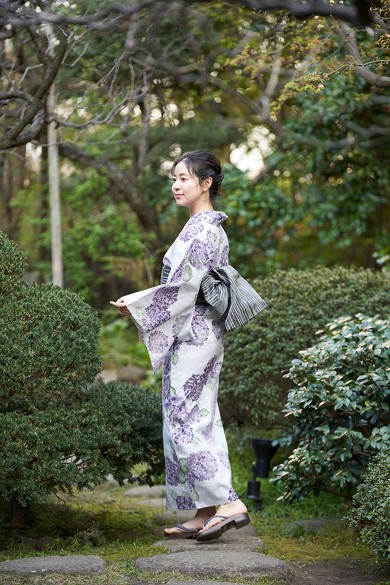 ストライプインターナショナル 浴衣