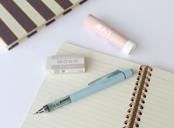 トンボ スモーキーカラー文具