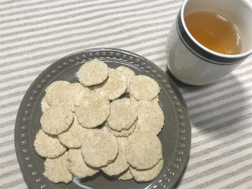 コオロギせんべい