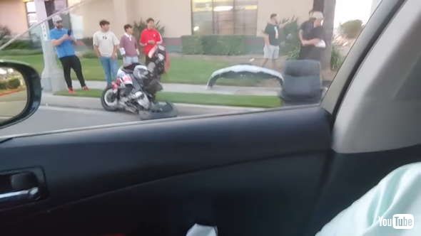 ひき逃げ 事故 バイク