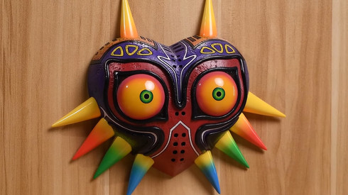 不気味に目が光る「ムジュラの仮面」のレプリカフィギュアが予約販売