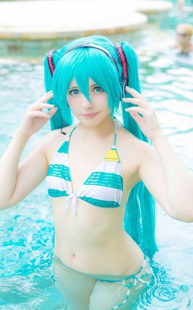 サクラミク♡桜ミク♡初音ミク♡コスプレ♡水着 天使〜！」「すんごいかわいい」 “ロシアの初音ミク”ことサヤ