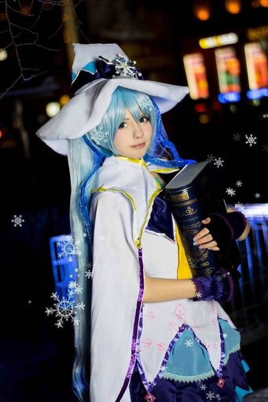 Saya Scarlet サヤ・スカーレット ロシアの初音ミク コスプレ