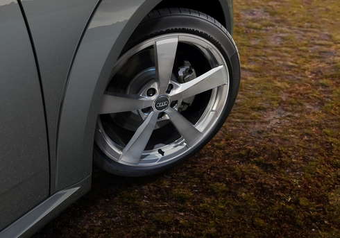 アウディ TT 生産終了