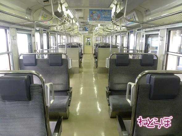 列車 座席の謎 クロスシート ロングシート