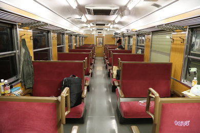 列車 座席の謎 クロスシート ロングシート