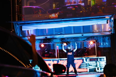 万博 ドライブインシアター