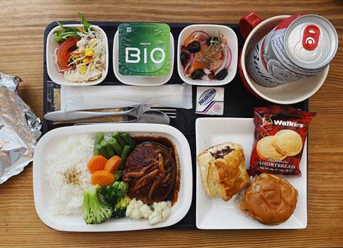 機内食 再現 自宅 フライト 食器 アイデア