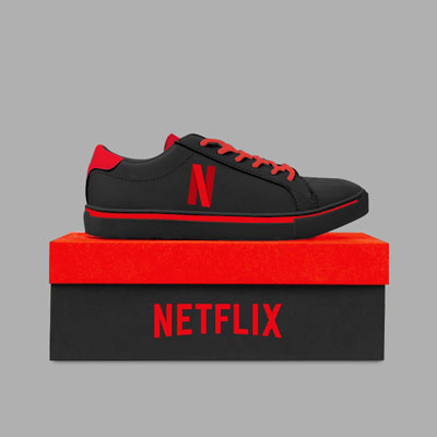 架空のスニーカー