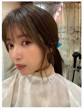 舟山久美子 くみっきー ブログ 田中みな実 ヘアスタイル 髪形 後れ毛 前髪