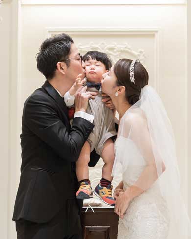 結婚式 リングボーイ 爆睡 子ども 車 ラジコン