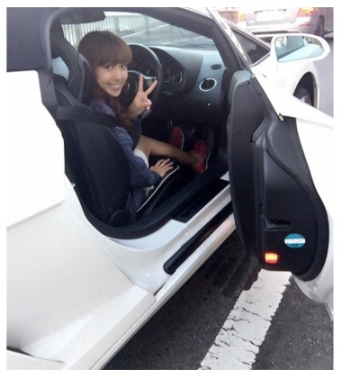 川崎希 アレクサンダー ランボルギーニ カイエン ポルシェ ベンツ