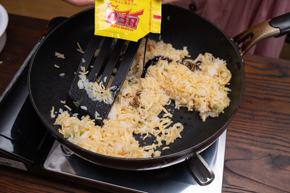 添付のソースを入れる