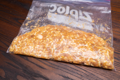 袋をもみもみして、中身がまとまった様子