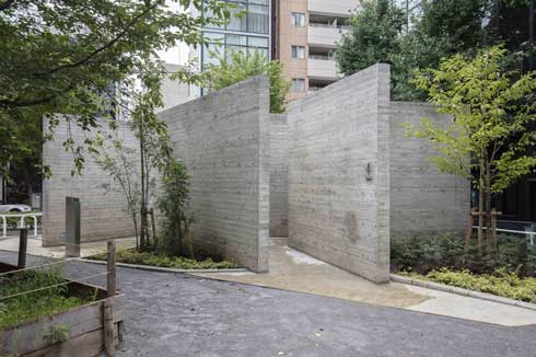 渋谷区 公共トイレ 透明 トイレ 鍵をかけると 見えなくなる 丸見え 仕組み