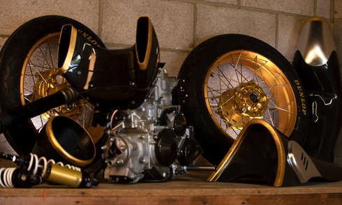 2スト 新車 カフェレーサー