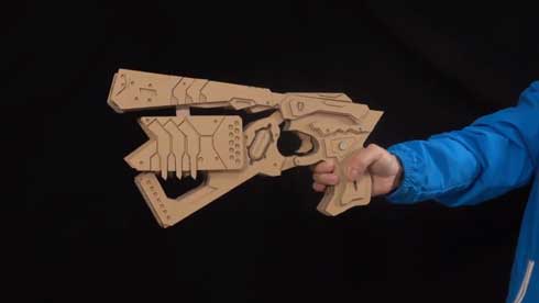 サイコパス ドミネーター ダンボール 工作 つくるさん