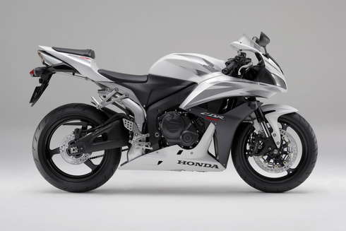 CBR600RR 新型 復活