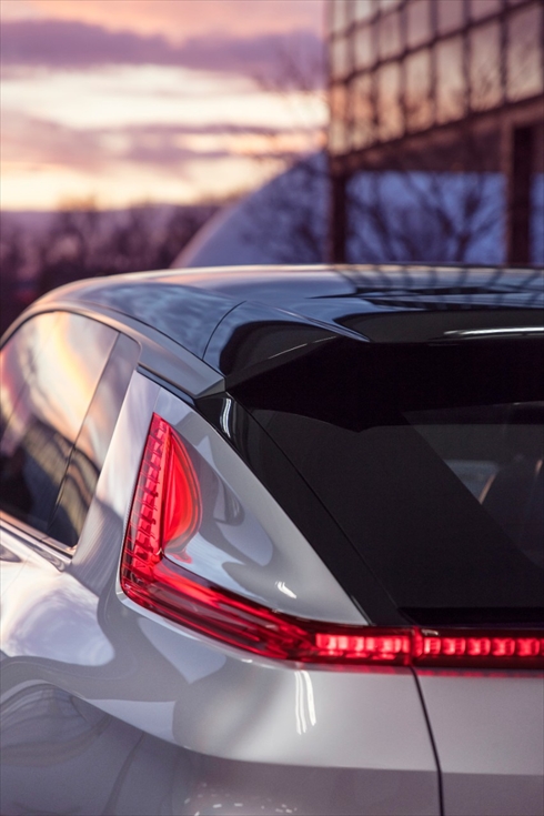 キャデラック「リリック」