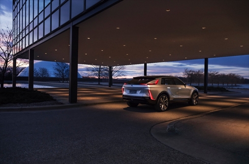 キャデラック「リリック」